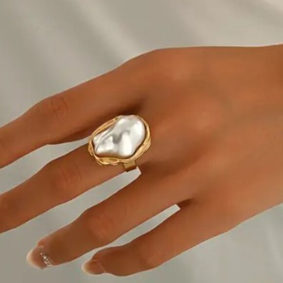 ✨NEW✨ Baroque-Style Irregular Shaped Pearl Ring - Adjustable - Various Colors - Picture 8 of 8